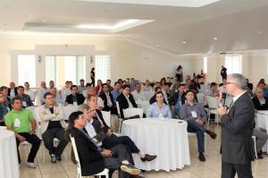 Encontro teve a participao de empresrios e presidentes de sindicatos empresariais